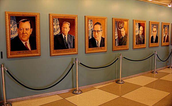 202-Галерея портретов генсеков ООН